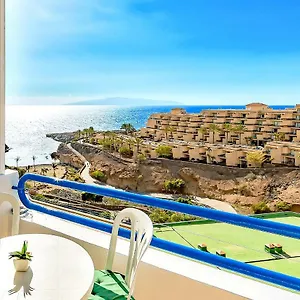  Apartment Overlooking The Ocean